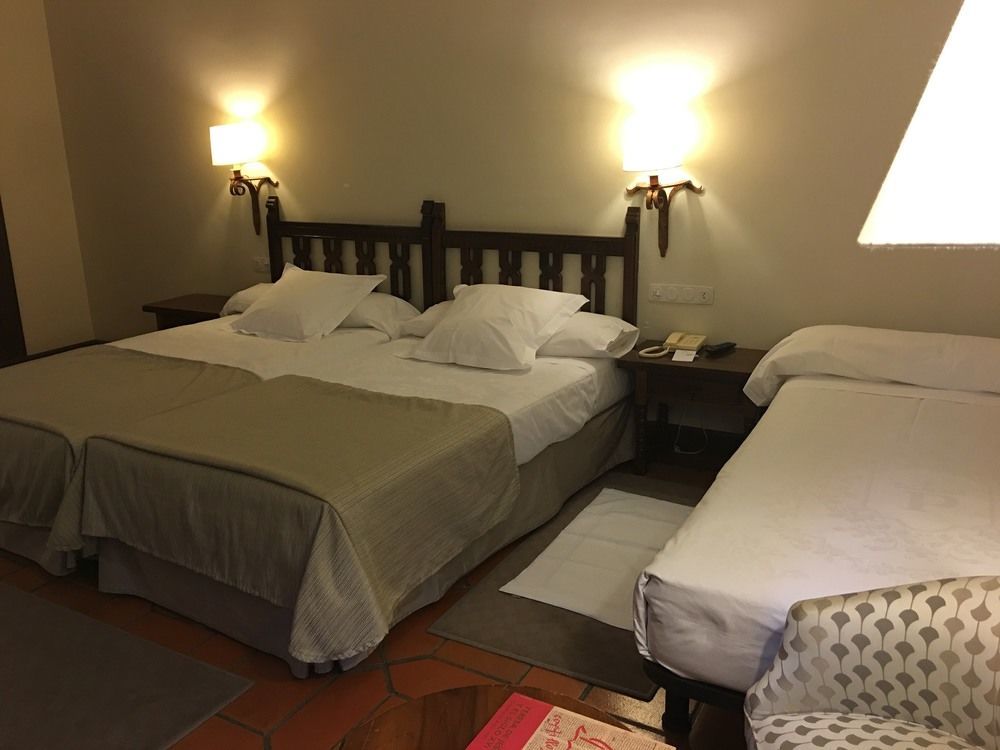 Parador De Ávila Ngoại thất bức ảnh