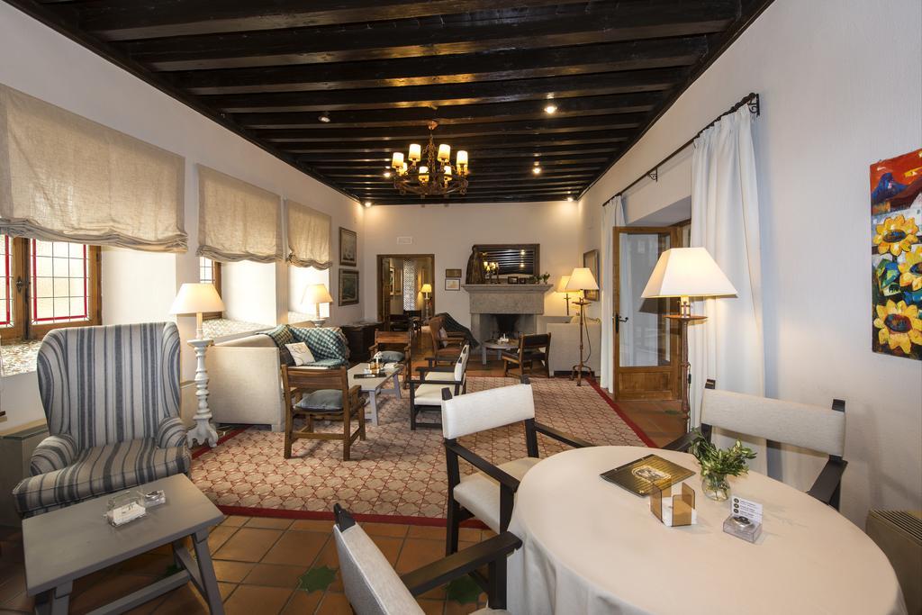 Parador De Ávila Ngoại thất bức ảnh